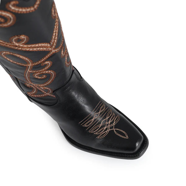 Bota vaquera para dama de piel modelo Maddame